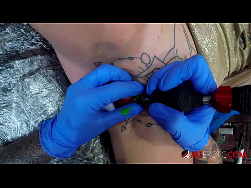 ❤️ Extrem tätowierte Hottie Sully Savage hat ein Tattoo auf ihrer Klitoris ❤ Fucking video bei de.pornpictureshq.ru ❌❤